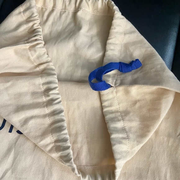 100% AUTHENTIC LV DUSTBAGS (2) - Picture 5 of 9